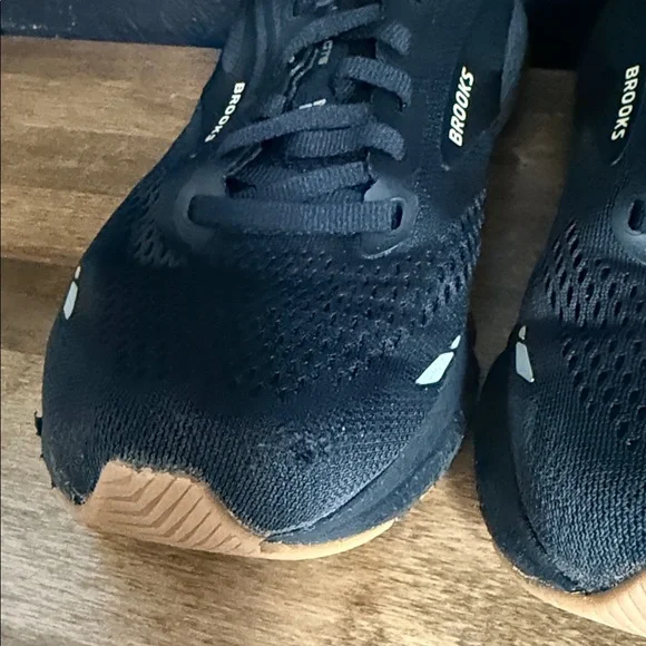 Brooks Women’s Black Adrenaline Running Shoes Size 10.5 - Picture 3 of 8